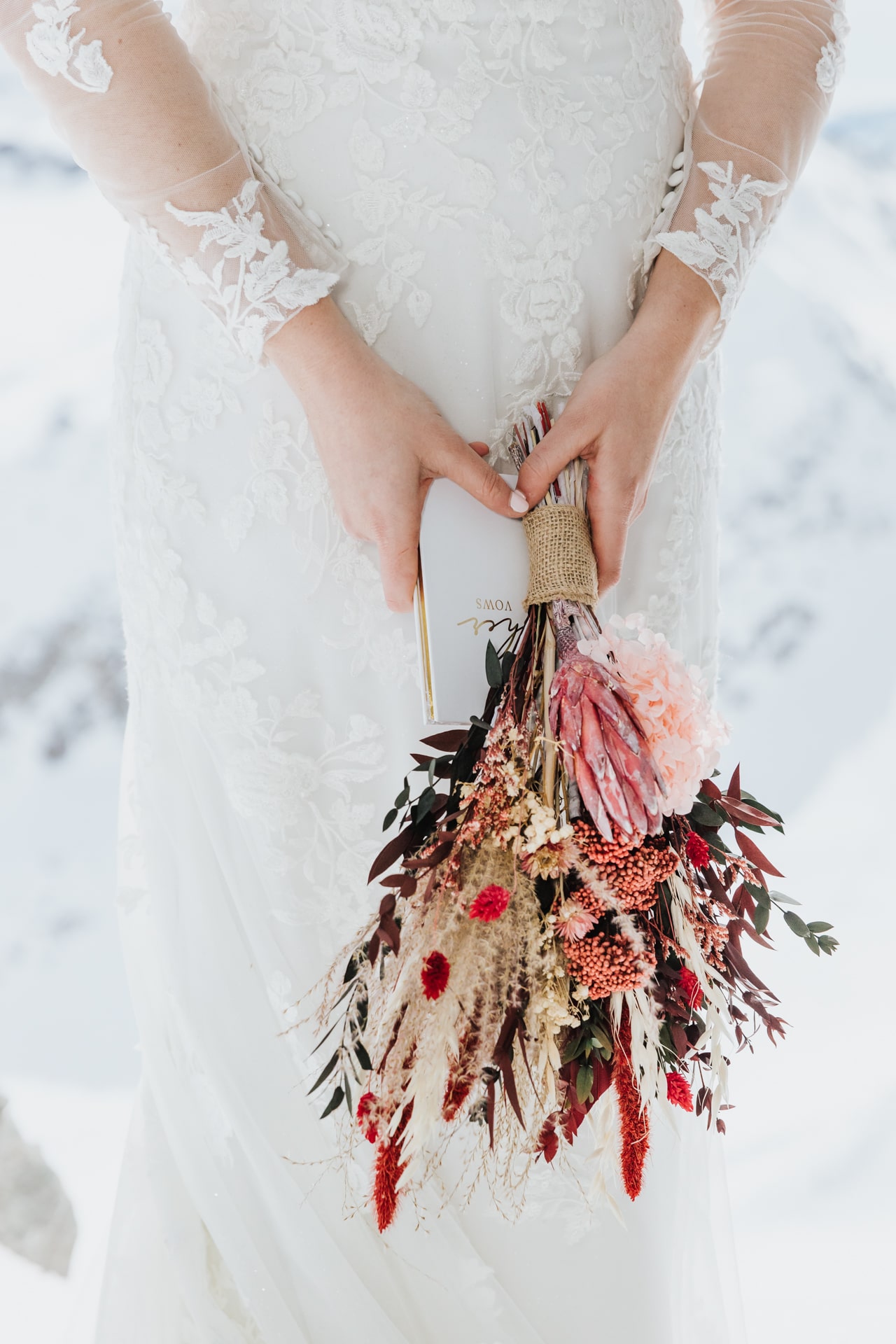 Wedding Couple in the Swiss mountains